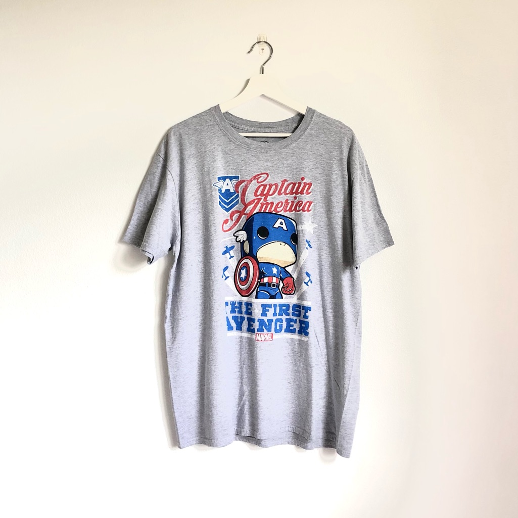 Pop Funko Marvel Captain America The First Avenger TShirt Size Large